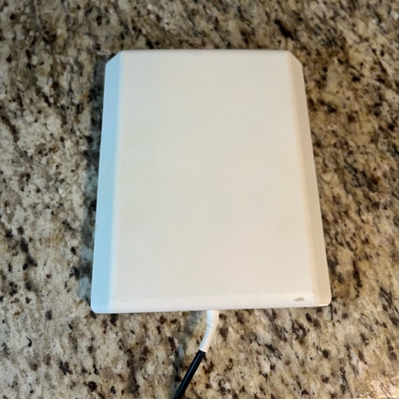 Wilson electronics signal booster - Picture 2 of 4